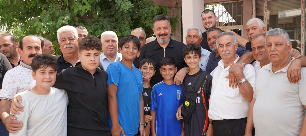 “Akçalı’da Samimi Buluşma: Başkan Üstün Vatandaşları Dinledi”  