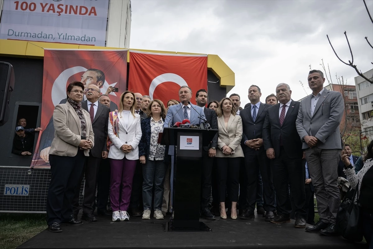 CHP Hatay Büyükşehir Belediye Başkan Adayı Lütfü Savaş, YSK'ye usulsüzlükleri teslim etti