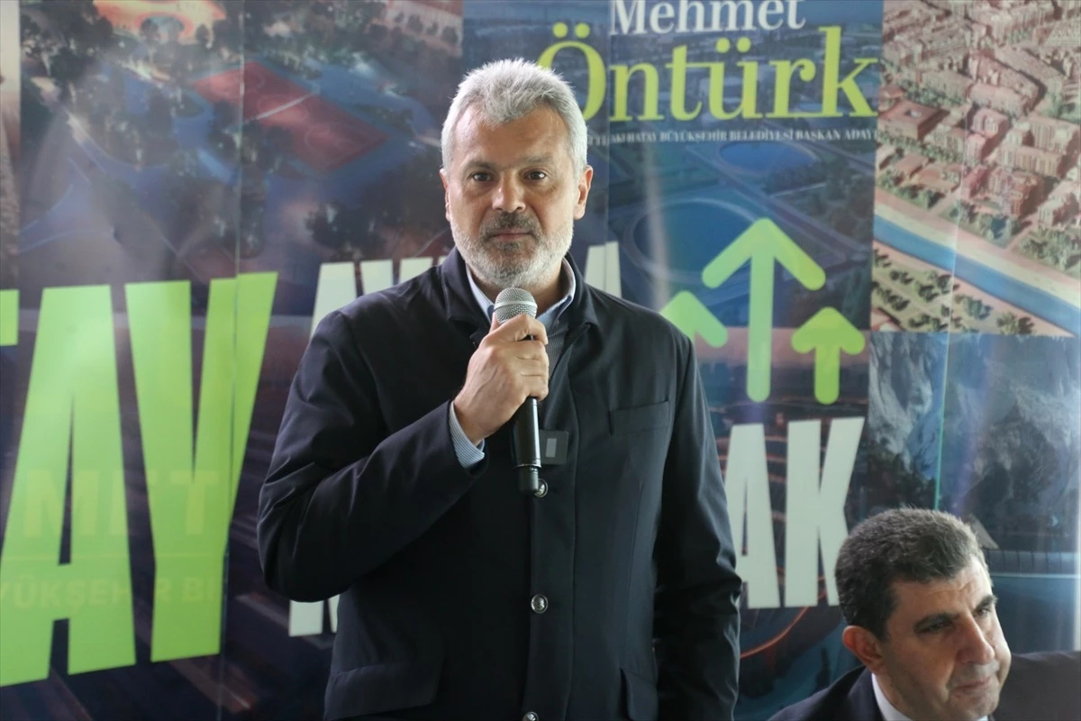 Cumhur İttifakı'nın Hatay Büyükşehir Belediye Başkan adayı Mehmet Öntürk, İskenderun'da basın mensuplarıyla buluştu