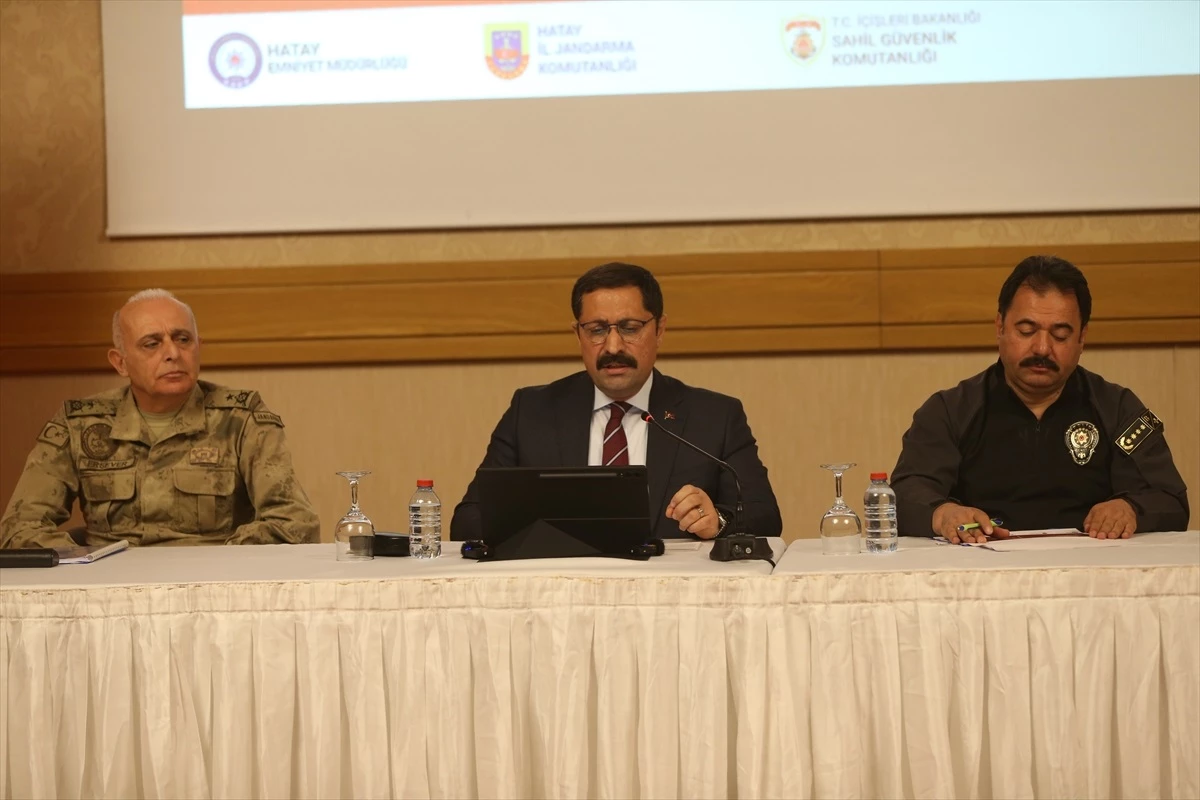 Hatay Valisi Mustafa Masatlı, İskenderun'da basın mensuplarıyla bir araya geldi