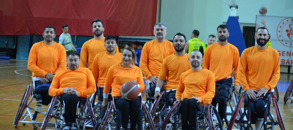 İskenderun Belediyespor Yüzümüzü Güldürmeye Devam Ediyor