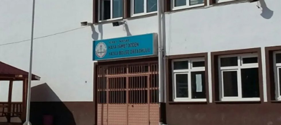 14 yaşındaki öğrenci: Okula gelmeyin, tarayacağım!