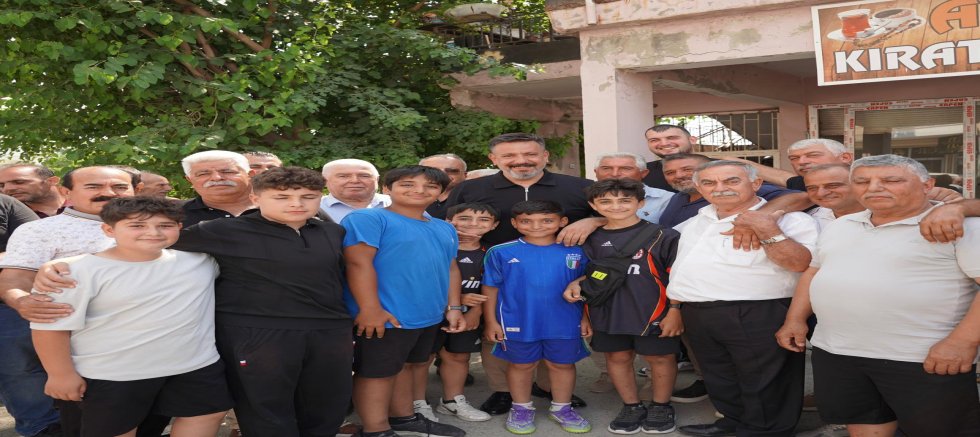 “Akçalı’da Samimi Buluşma: Başkan Üstün Vatandaşları Dinledi”  