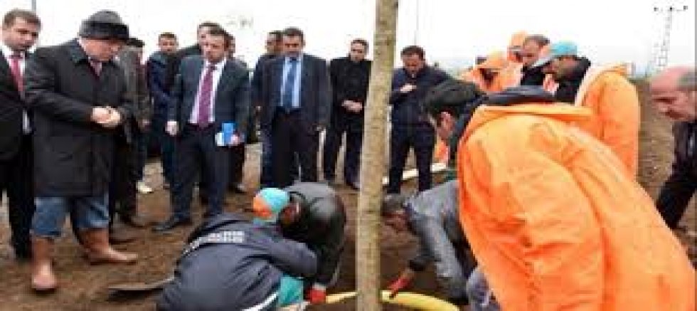 AKP’li başkan çalı çırpıya 2 bin 379 asgari ücret harcadı