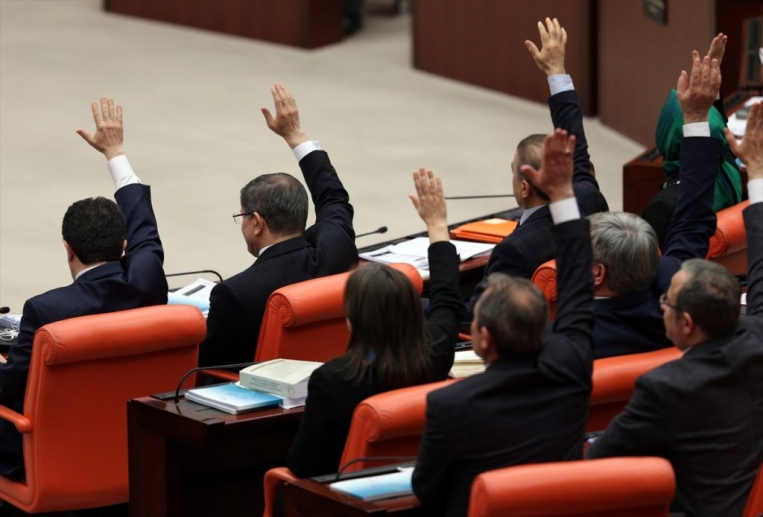 AKP'nin reddettiği önergelerin sıralı listesi! Halkın yararına ne varsa reddettiler