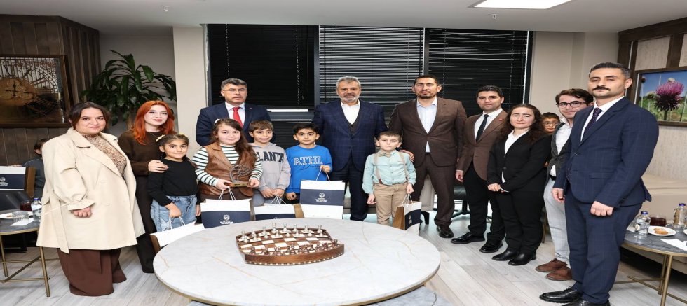 Başkan Öntürk, Şampiyonları Ağırladı