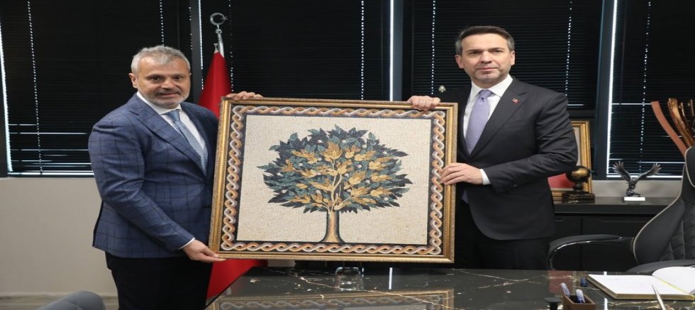 Enerji ve Tabii Kaynaklar Bakanı Bayraktar Hatay’da Temaslarda Bulundu