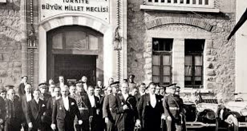 MEB şimdi de TBMM’den Türkiye kelimesini sildi