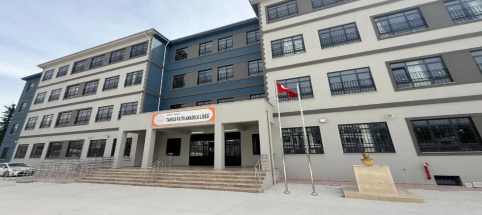 Tarsus’ta okulda silah paniği!