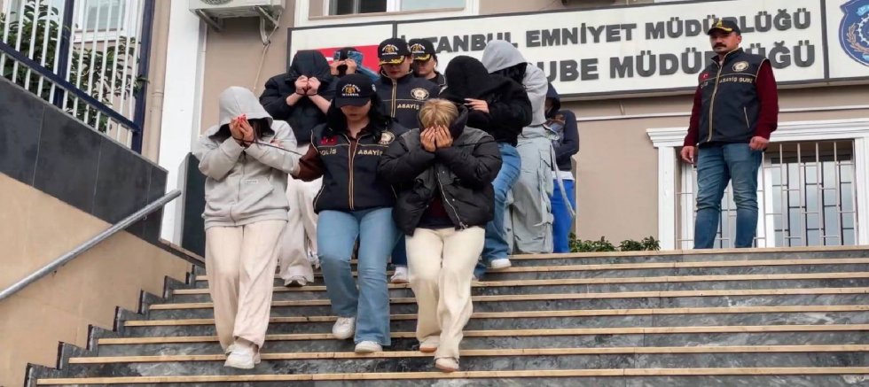 Türkiye'de acı tablo: 100 bin kadın ve çocuk fuhuş yapıyor!