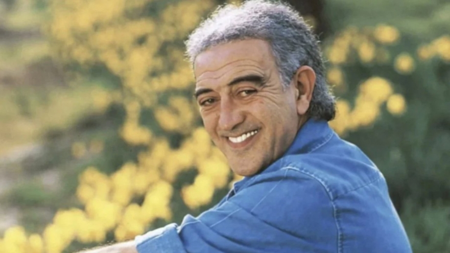 Usta sanatçı Edip Akbayram gözyaşları ile anıldı