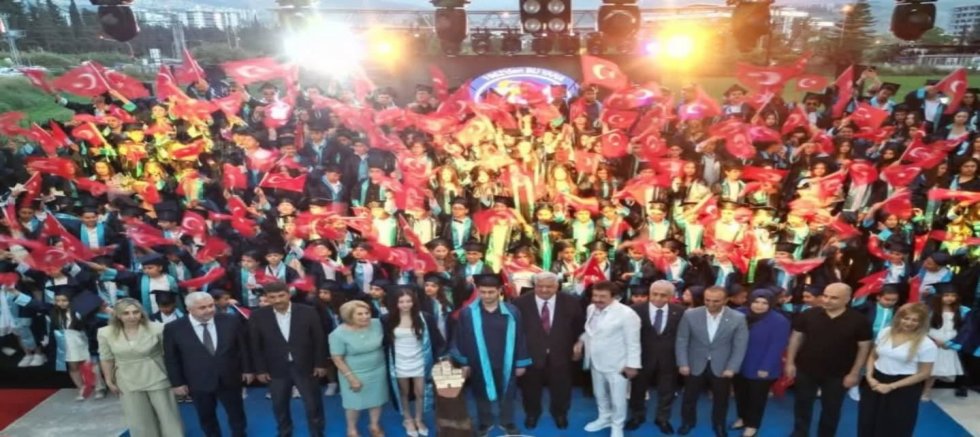 Yükseliş Koleji’nde Görkemli Mezuniyet Şöleni