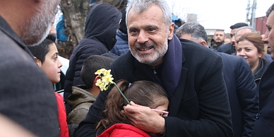 AK Parti Hatay Büyükşehir Belediye Başkan Adayı Mehmet Öntürk, Yayladağı'nda Mahalle Ziyaretleri Gerçekleştirdi