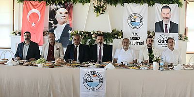 BAŞKAN ÜSTÜN BASIN MENSUPLARI İLE KAHVALTIDA BULUŞTU 