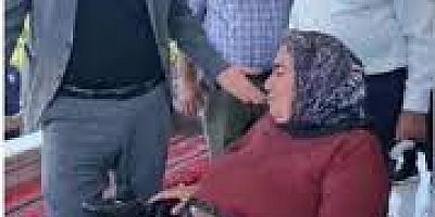 BAŞKAN ÜSTÜN’DEN İHTİYAÇ SAHİBİNE AKÜLÜ TEKERLEKLİ SANDALYE