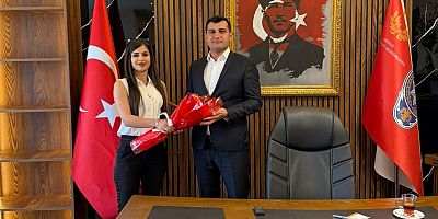 BURCU YERAL'DAN EMNİYET MÜDÜRÜ NAR'A XFEST ZİYARETİ.