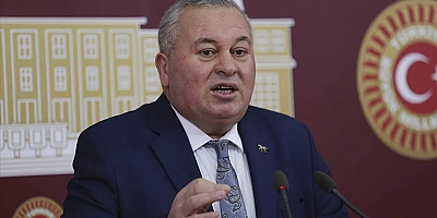CHP'li Enginyurt'tan dikkat çeken iddia: 'AKP'li gazetecilere para verilmiş'