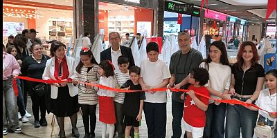 İskenderunlu Ressam Selda Eğer çocuk kursiyerleriyle resim sergisi açtı 