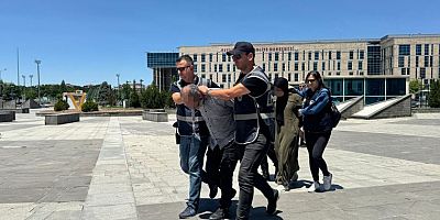 Kayseri'de Atatürk Anıtı'na baltalarla saldıranlara tutuklama kararı