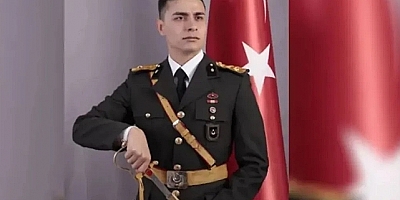 Kılıçlı yemin nedeniyle ihraç edilmişti: Bir teğmenin daha disiplin cezası iptal edildi