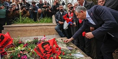 Özgür Özel 'üç fidanı' andı