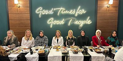 PROTOKOL ÜYELERİNİN EŞLERİ, NESLİHAN DÖNMEZ EV SAHİPLİĞİNDE İFTARDA BİR ARAYA GELDİ