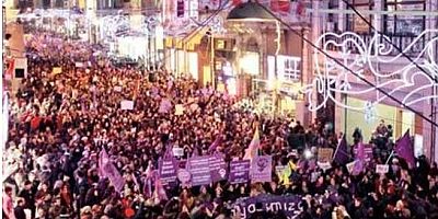 Ulu önder Atatürk’ün Türk kadınına kazandırdığı haklar sonsuza dek korunacak