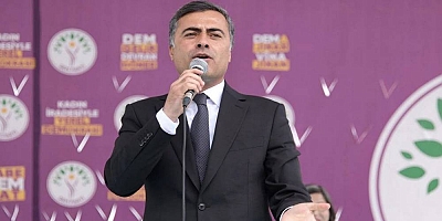   YSK Van'da düğümü çözdü! Abdullah Zeydan resmen Van Belediye Başkanı