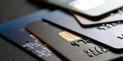 Yurttaş geçinebilmek için kredi kartına hücum etti!